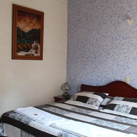 Hostal Isla Senorial San Gil Εξωτερικό φωτογραφία