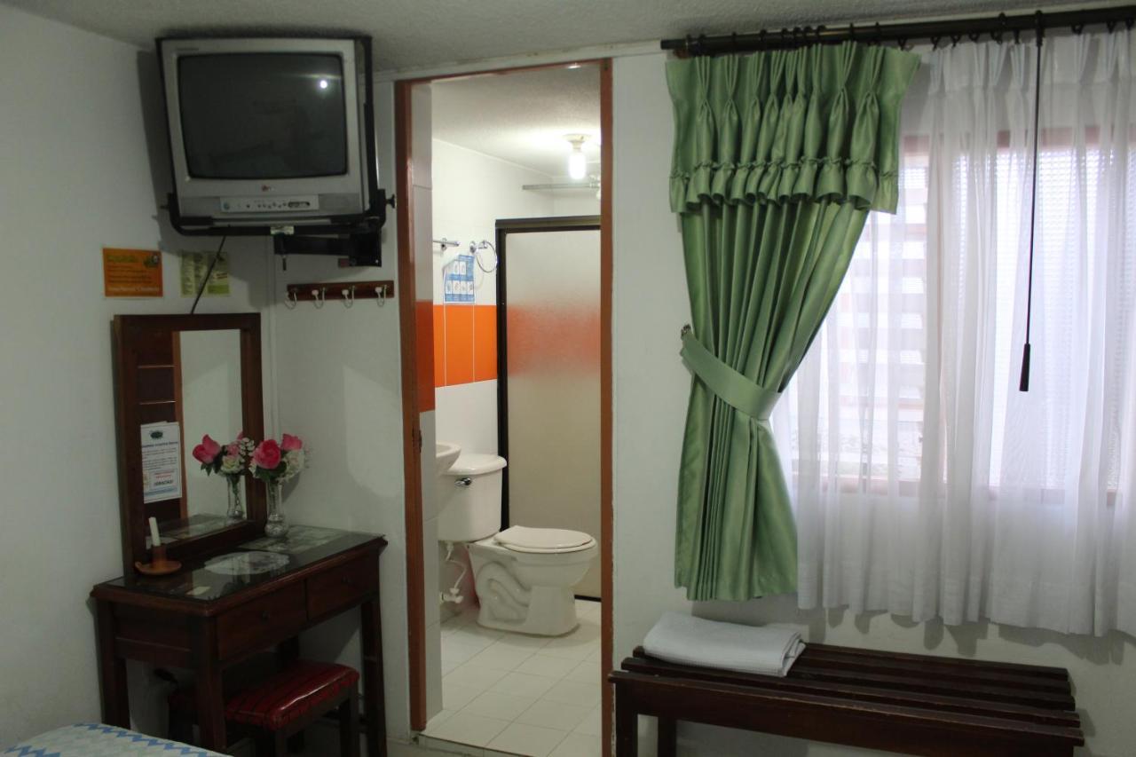 Hostal Isla Senorial San Gil Εξωτερικό φωτογραφία